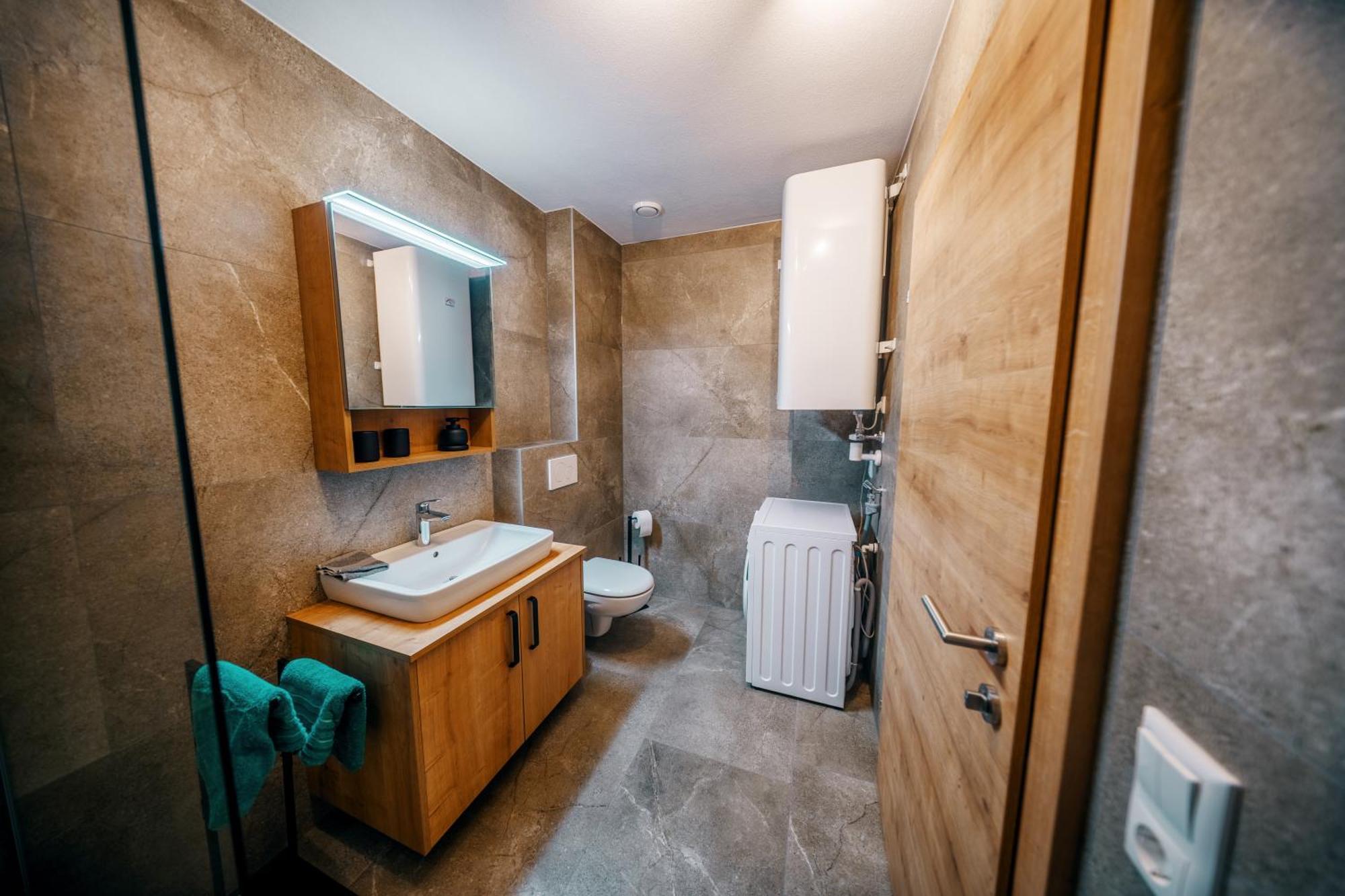 Danner Apartment *